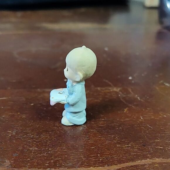 Vintage Precious Moments Mini Pewter Ring Bearer Figurine - Picture 2 of 5